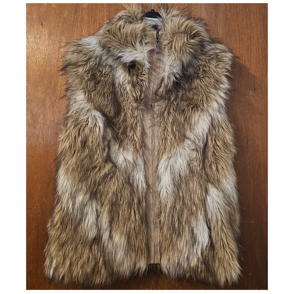Vintage Pamela McCoy Small Faux Coyote Tipped Arctic Fox Chevron Fur Zipper Vest